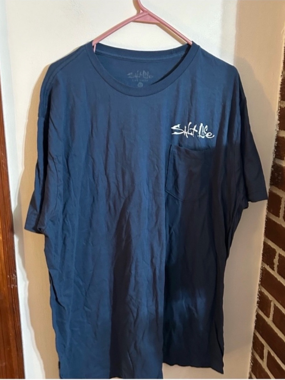 NWT Salt Life Men's Size XLT Navy Pocket T-Shirt